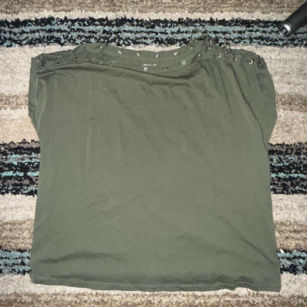 Torrid Green Short Sleeve T-Shirt